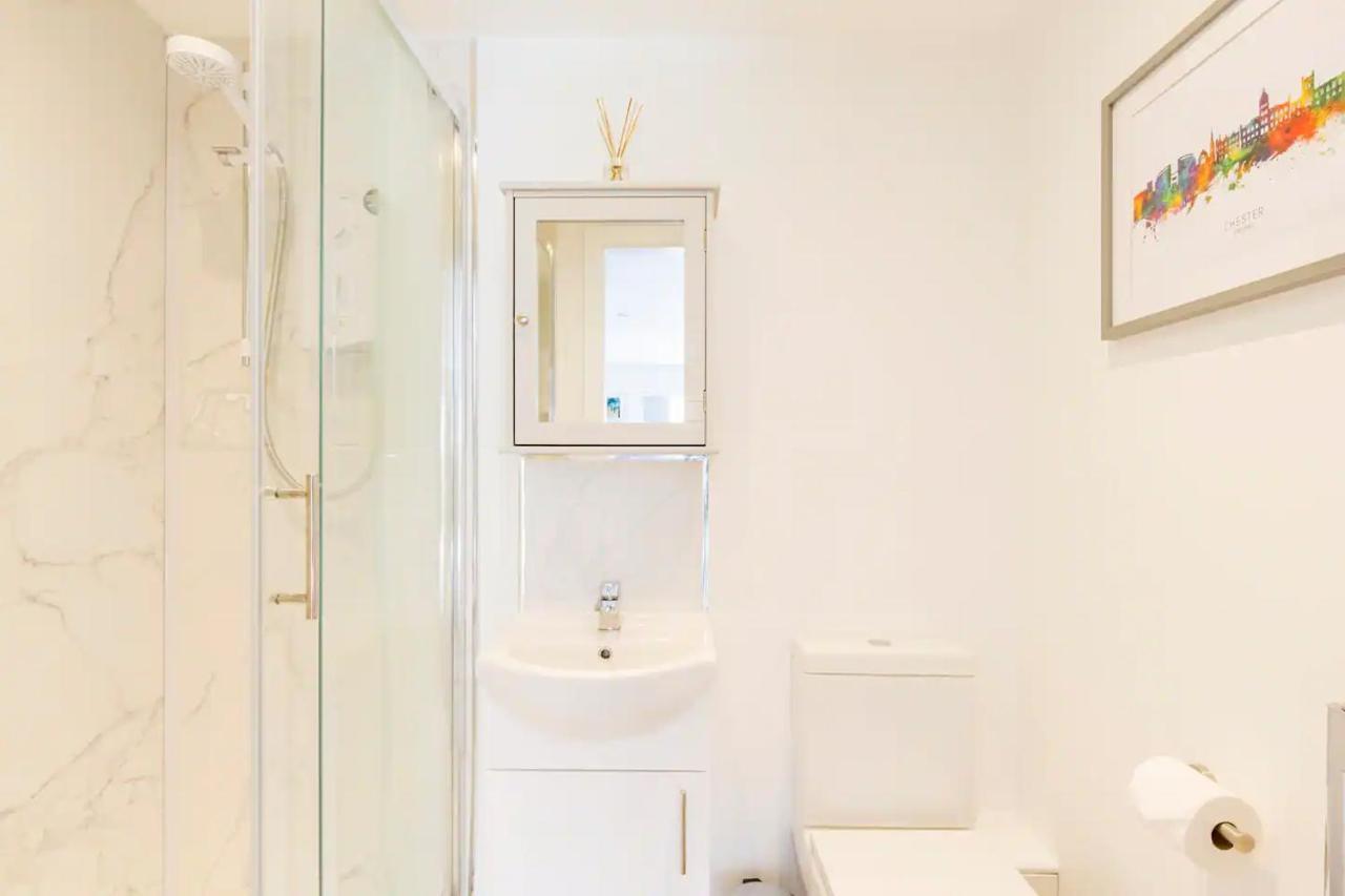 Charming Chester Studio With Private Garden & Free Parking Exterior photo